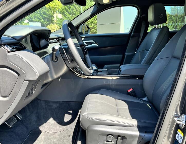 Land Rover Range Rover Velar 14