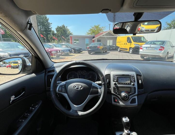Hyundai i30 22