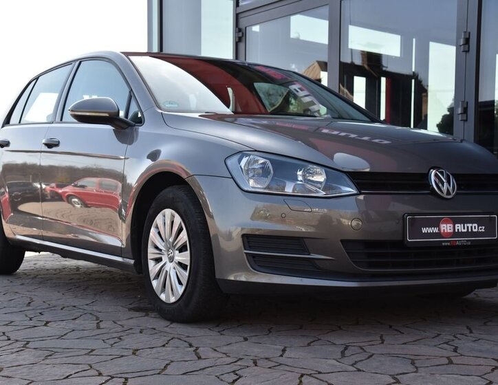 Volkswagen Golf Hatchback 1,2 l 77 kw