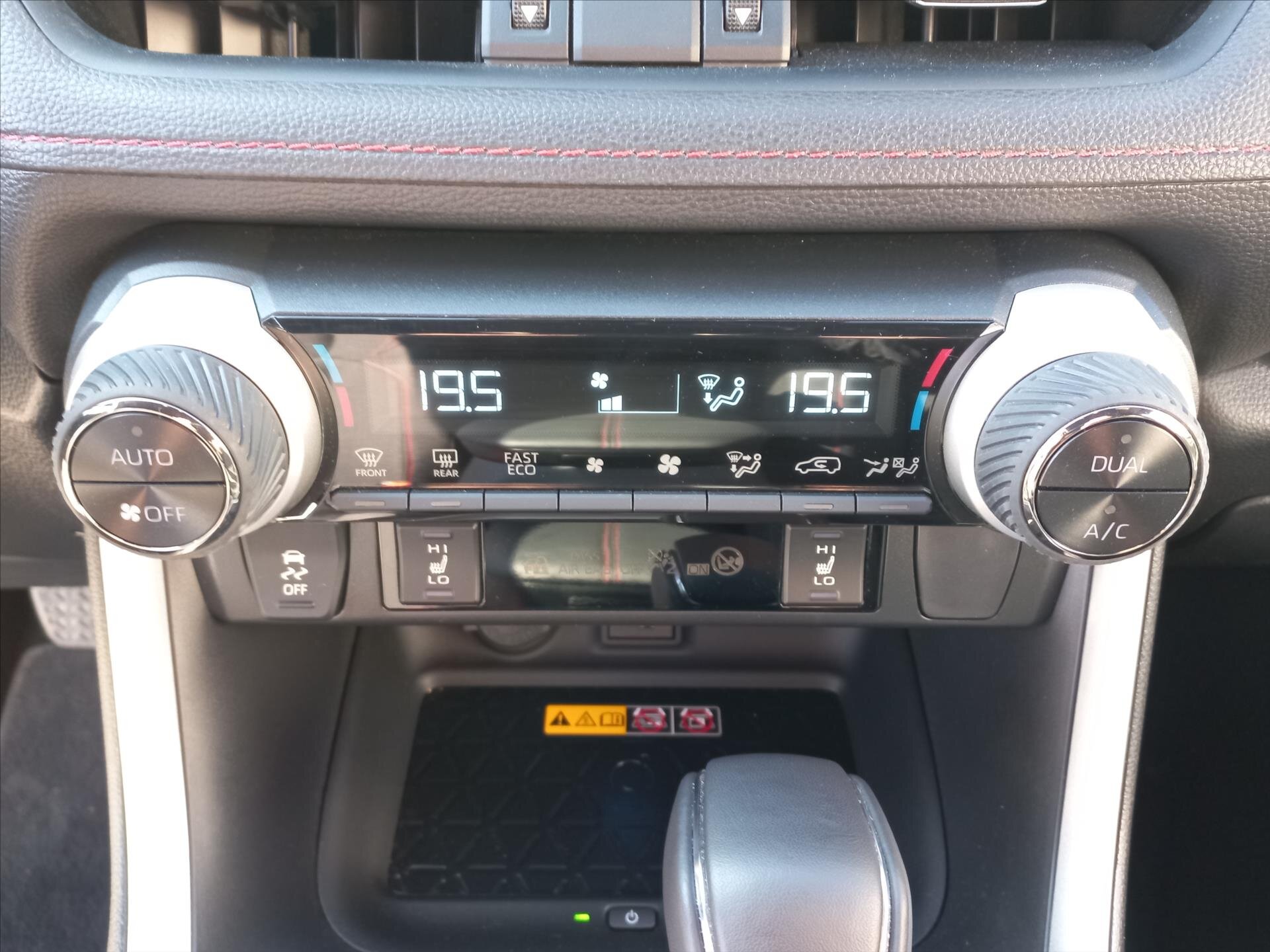 Toyota RAV4 SUV / Terénní 2,5 l 136 kw