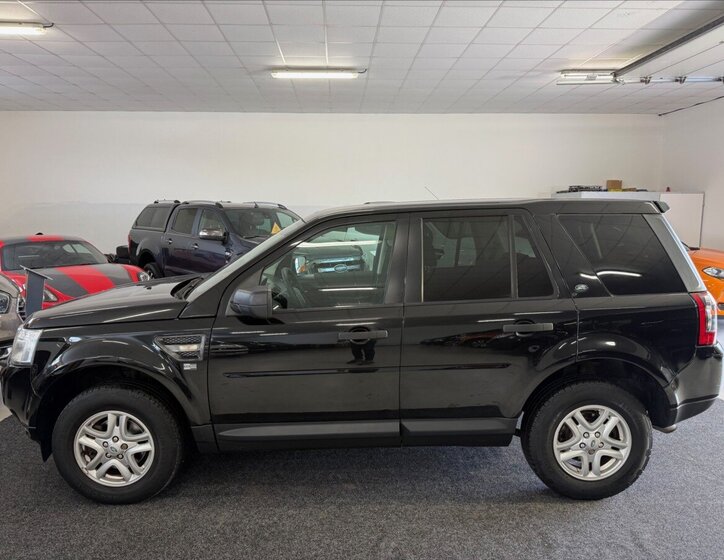 Land Rover Freelander SUV 2,2 l 110 kw