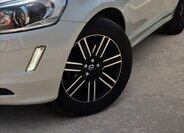 Volvo XC60 SUV 2,4 l 140 kw