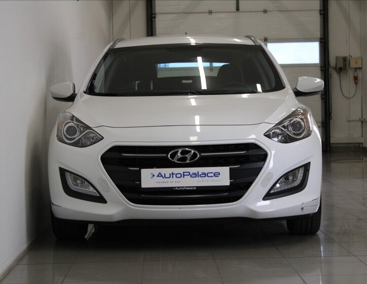 Hyundai i30 Kombi 1,6 l 99 kw