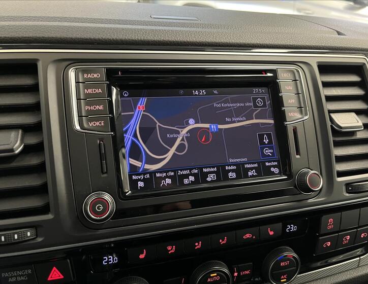 Volkswagen Multivan 9