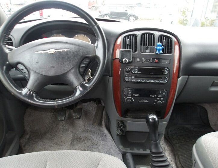 Chrysler Voyager MPV 2,5 l 105 kw