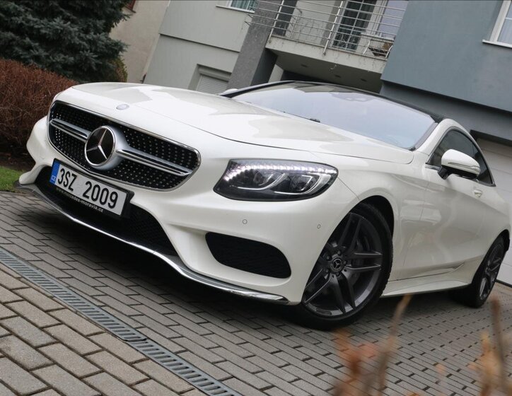 Mercedes-Benz Třídy S Kupé 4,7 l 335 kw