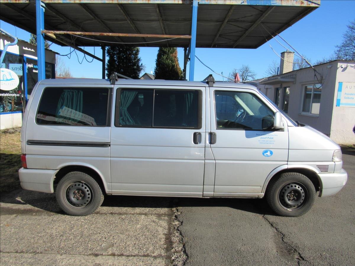 Volkswagen Caravelle Kombi 2,5 l 75 kw