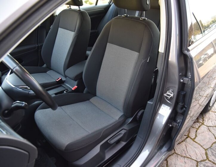 Volkswagen Golf Hatchback 1,2 l 77 kw