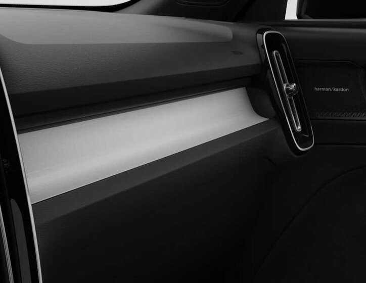 Volvo XC40 SUV / Terénní 2,0 l 145 kw