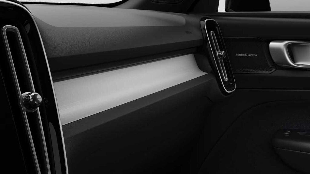 Volvo XC40 SUV / Terénní 2,0 l 145 kw