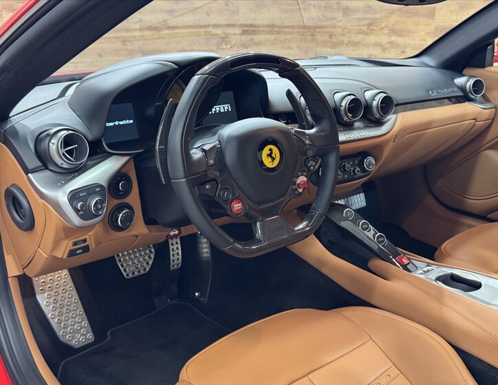 Ferrari F12 Berlinetta Kupé 6,3 l 541 kw