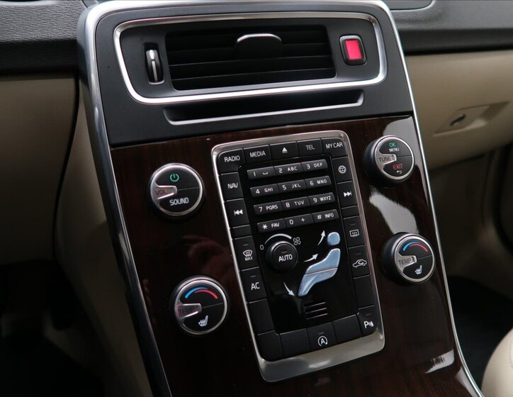 Volvo S60 Sedan / Limuzína 2,0 l 140 kw