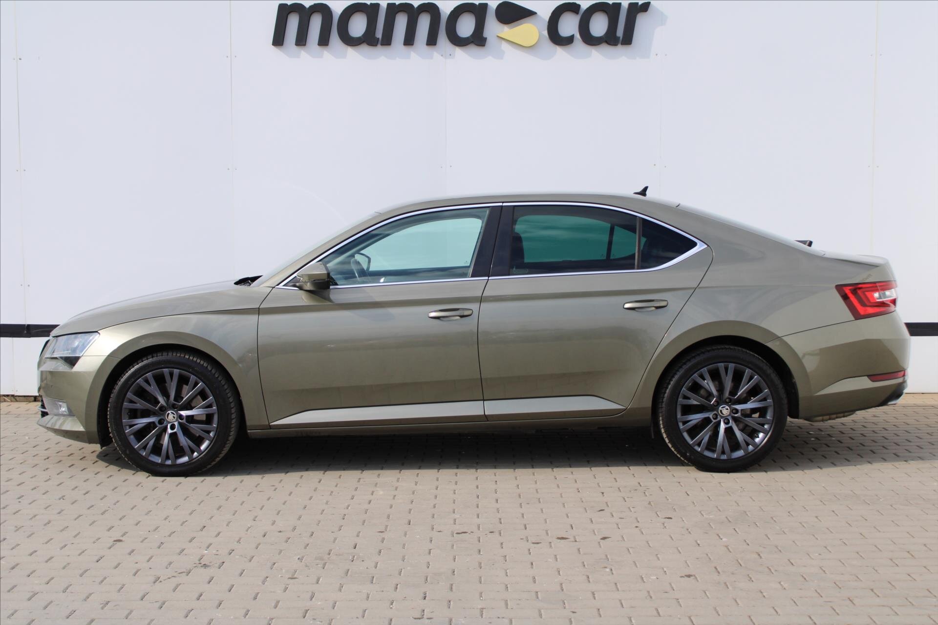 Škoda Superb Liftback 2,0 l 206 kw