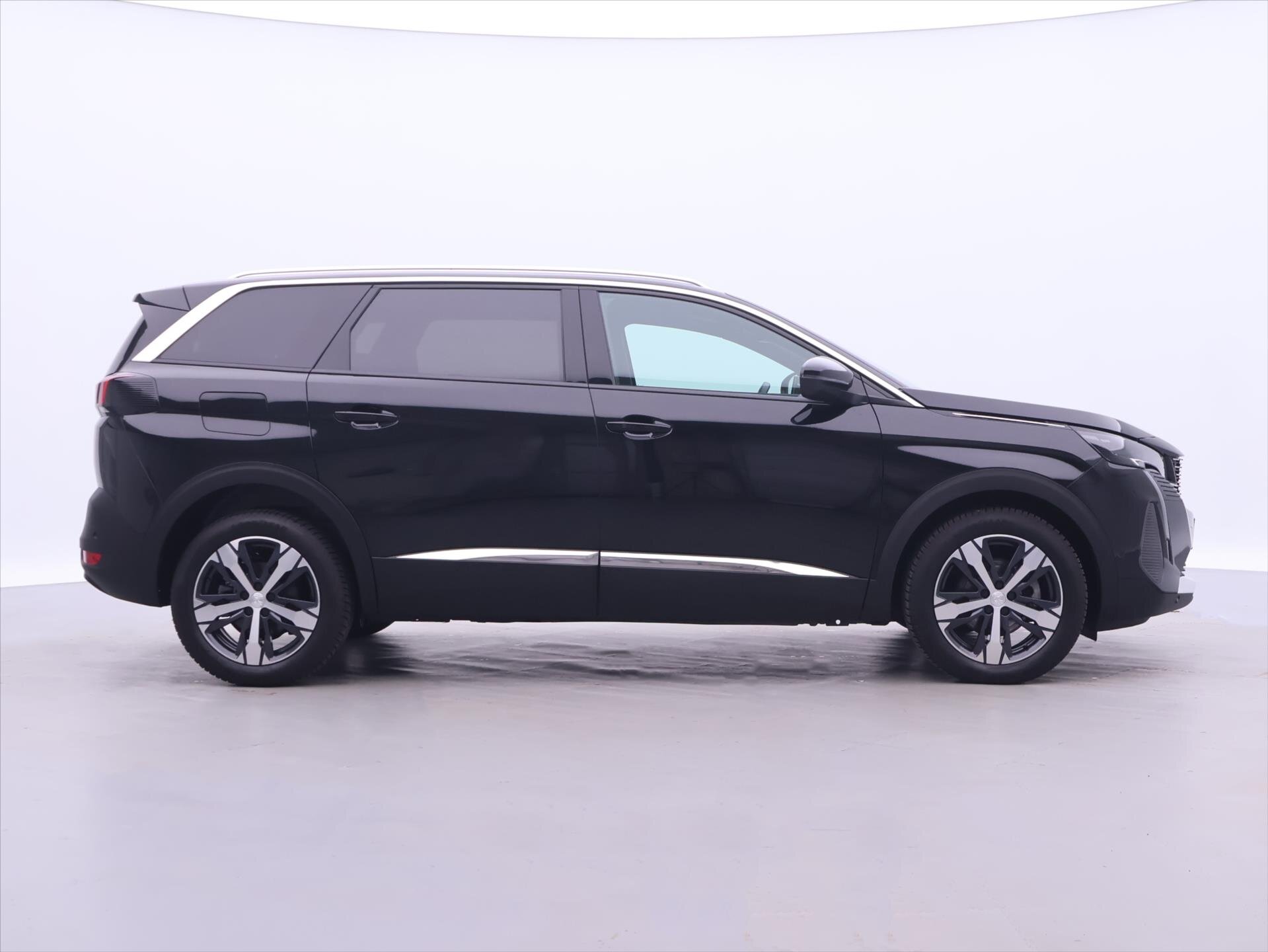 Peugeot 5008 SUV 1,2 l 96 kw