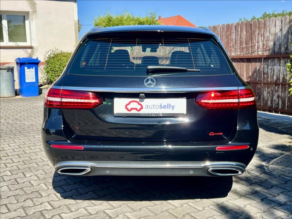 Mercedes-Benz Třídy E Kombi 2,0 l 143 kw