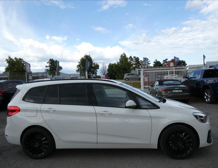 BMW Řada 2 12