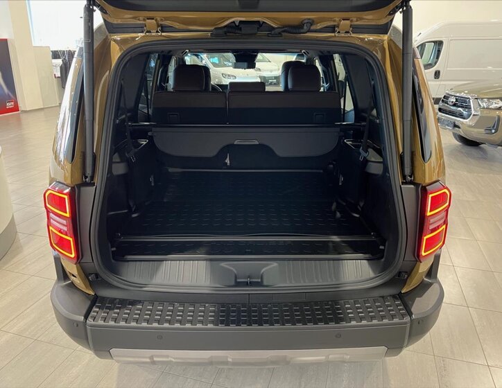 Toyota Land Cruiser 8