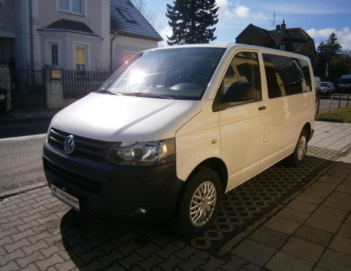 Volkswagen Transporter Kombi 2,0 l 75 kw