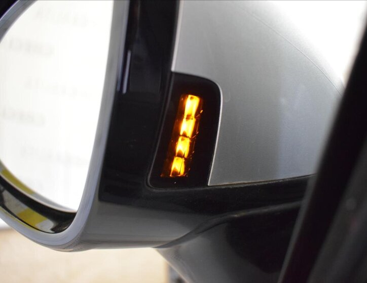 Porsche Cayenne SUV 4,8 l 405 kw