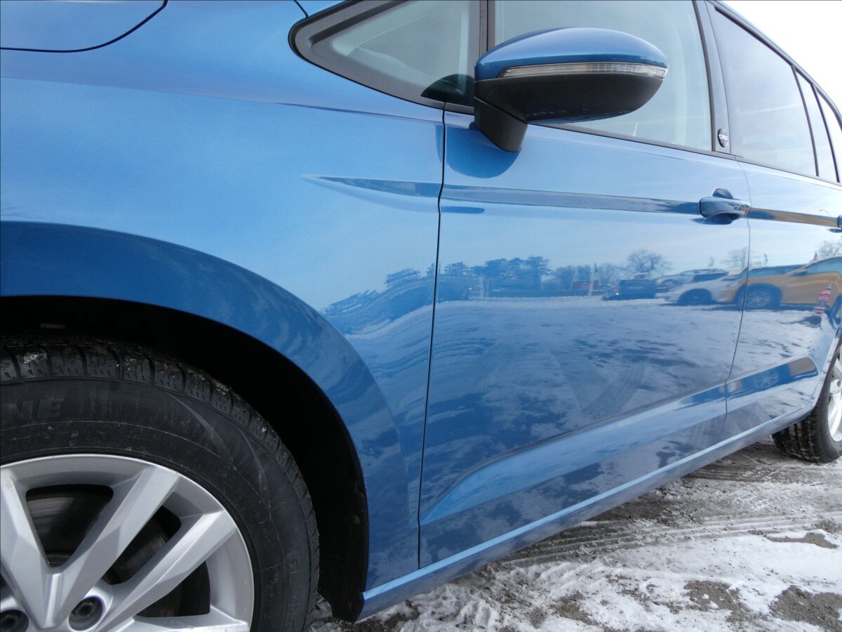 Volkswagen Touran MPV 1,2 l 81 kw