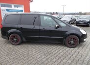 Ford Galaxy 9