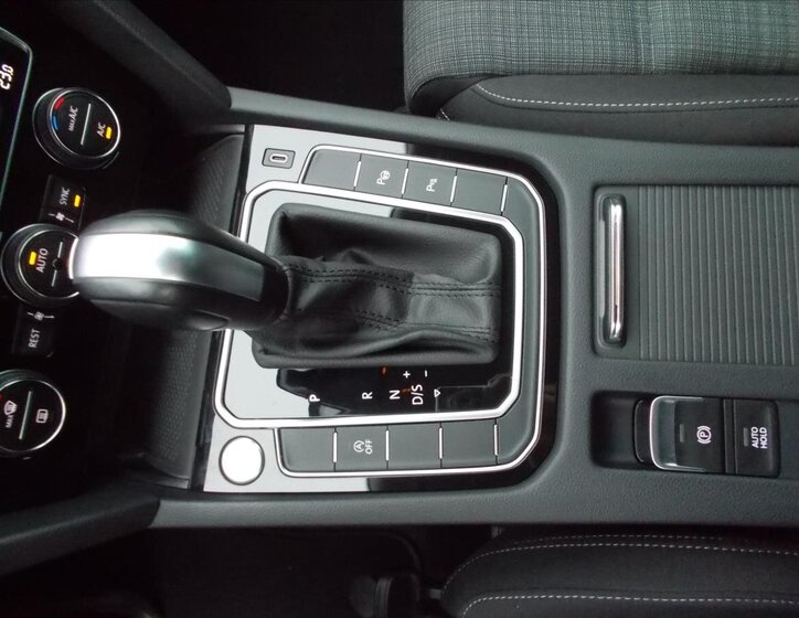 Volkswagen Passat Kombi 2,0 l 110 kw