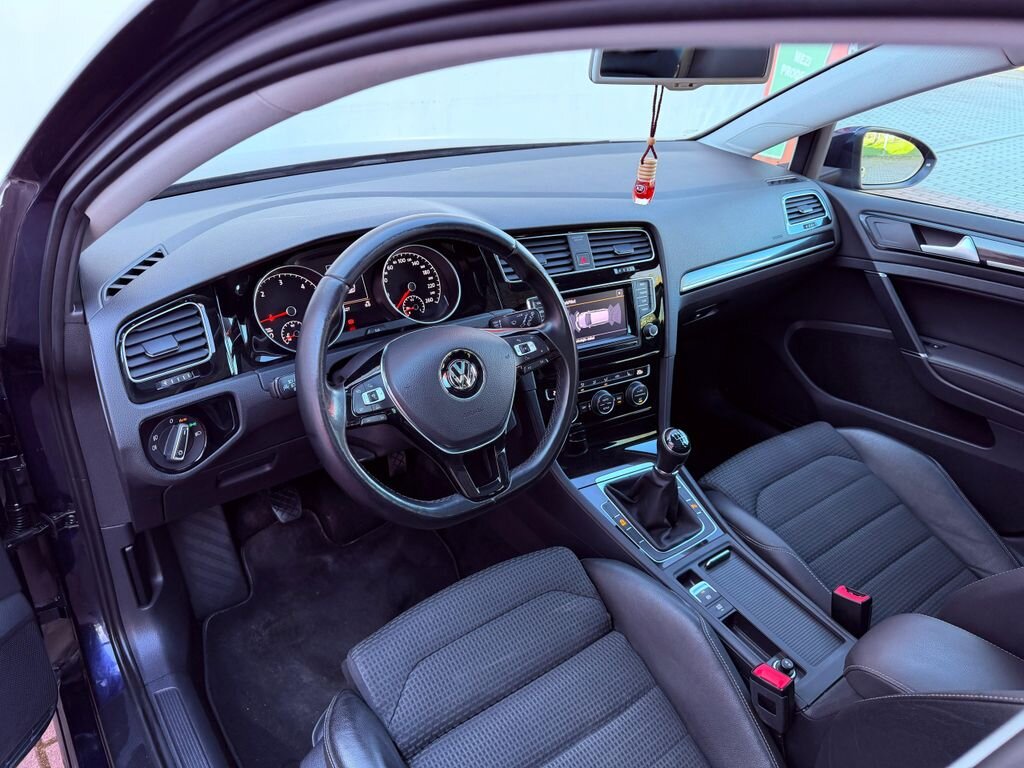 Volkswagen Golf Kombi 2,0 l 110 kw