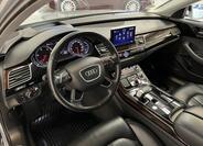 Audi A8 6