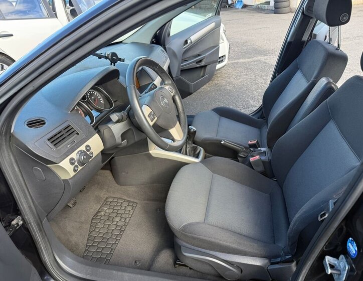 Opel Astra Hatchback 1,6 l 85 kw
