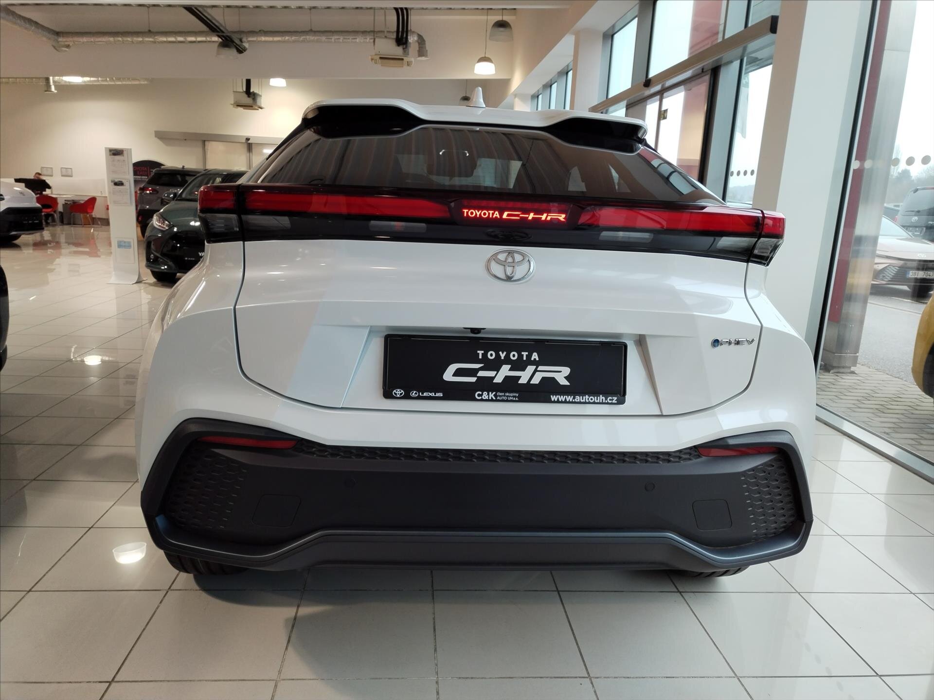 Toyota C-HR CUV / Crossover 0,0 162 kw