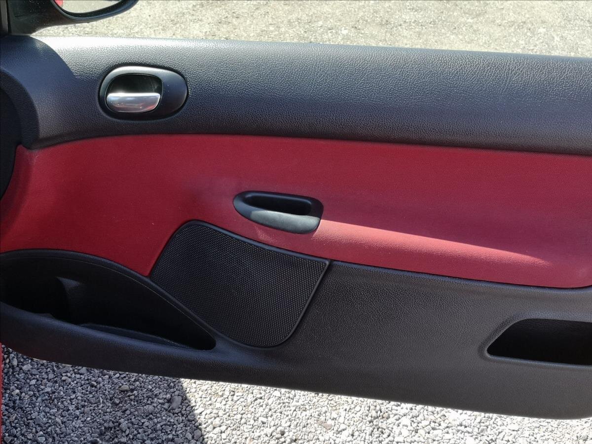 Peugeot 206 Hatchback 1,4 l 50 kw