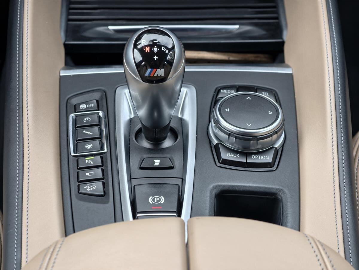 BMW X6 SUV 4,4 l 423 kw