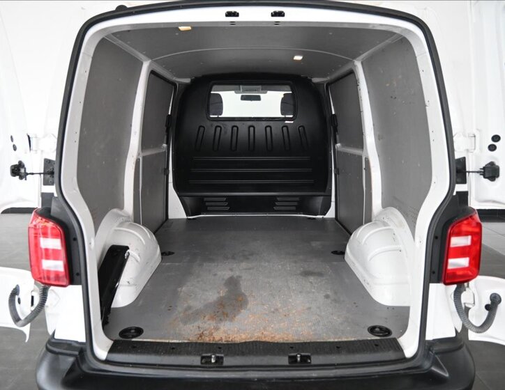 Volkswagen Transporter Skříň 2,0 l 150 kw