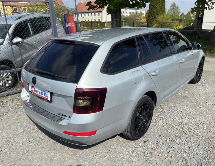 Škoda Octavia Kombi 1,6 l 77 kw