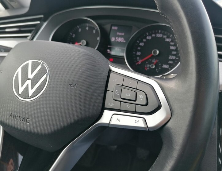 Volkswagen Passat Sedan / Limuzína 1,5 l 110 kw