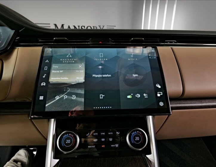 Land Rover Range Rover SUV 4,4 l 390 kw