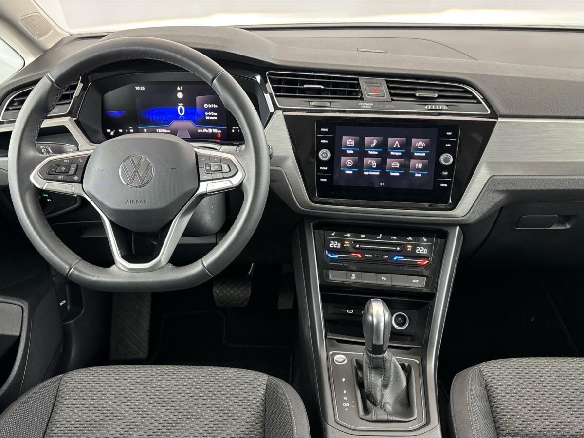 Volkswagen Touran MPV 1,5 l 110 kw