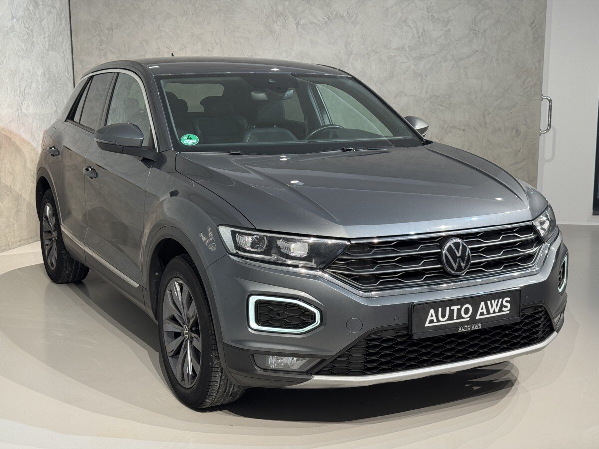 Volkswagen T-Roc SUV / Terénní 1,5 l 110 kw