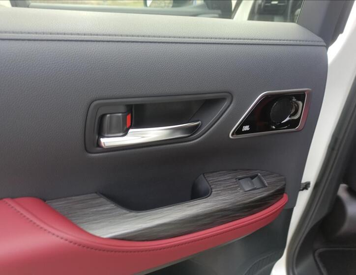 Toyota Land Cruiser 16