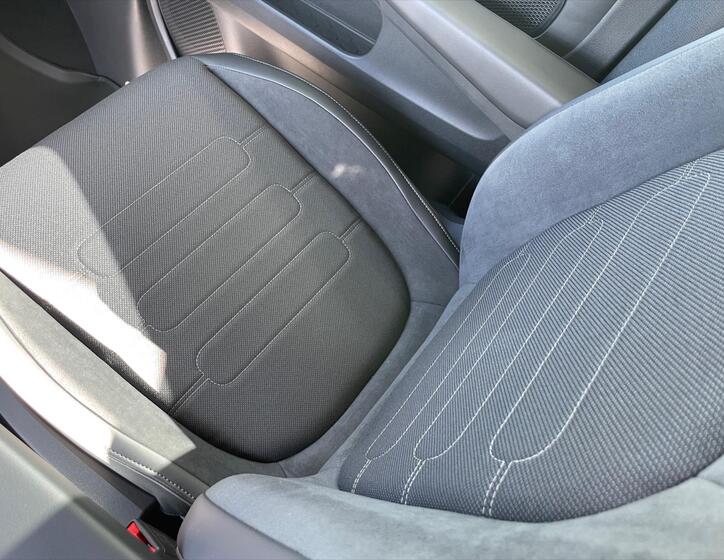 Volkswagen ID.Buzz 16