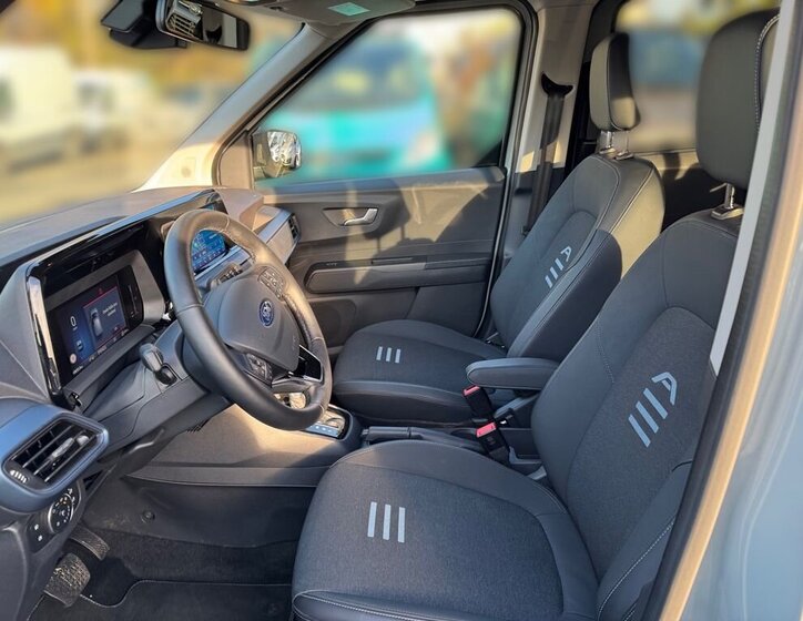 Ford Tourneo Courier VAN-Minibus 999,0 91 kw