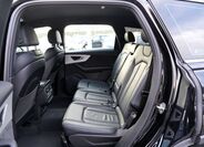 Audi Q7 32