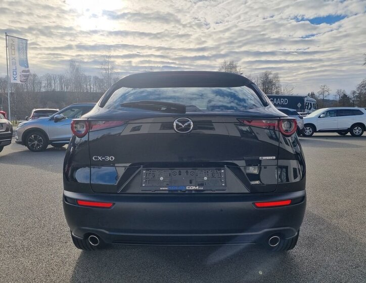 Mazda CX-30 4