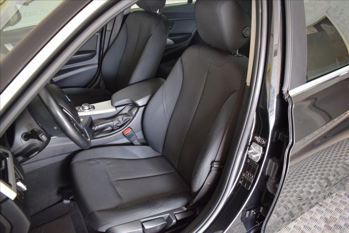 BMW Řada 3 Sedan / Limuzína 1,6 l 100 kw