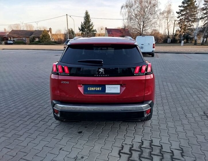 Peugeot 3008 SUV / Terénní 1,5 l 96 kw