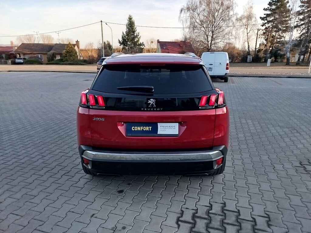 Peugeot 3008 SUV / Terénní 1,5 l 96 kw
