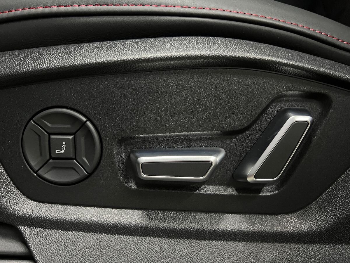 Audi Q8 SUV / Terénní 3,0 l 210 kw