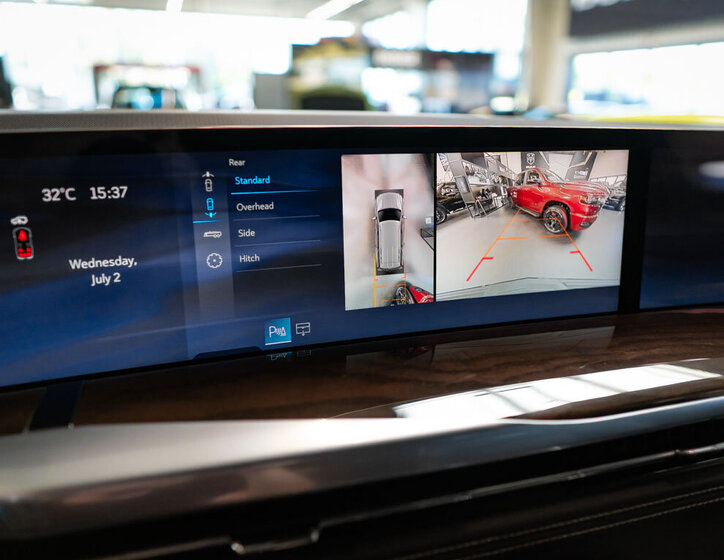 Cadillac Escalade SUV 6,2 l 313 kw