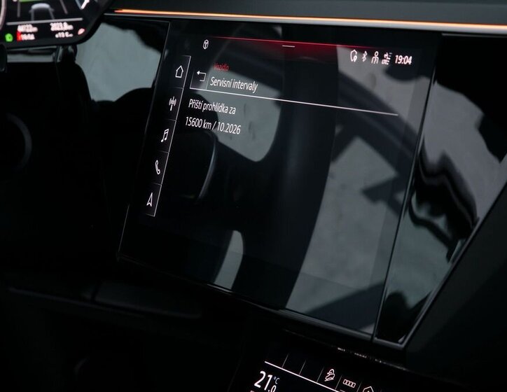 Audi e-tron SUV / Terénní 0,0 300 kw