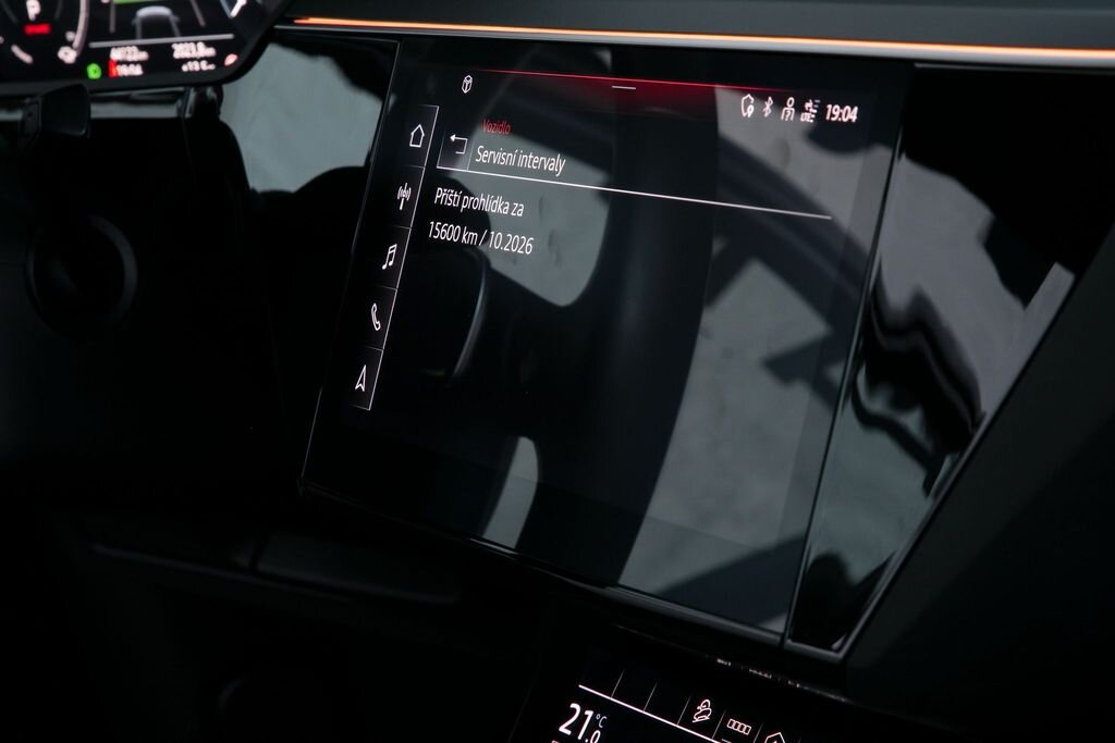 Audi e-tron SUV / Terénní 0,0 300 kw